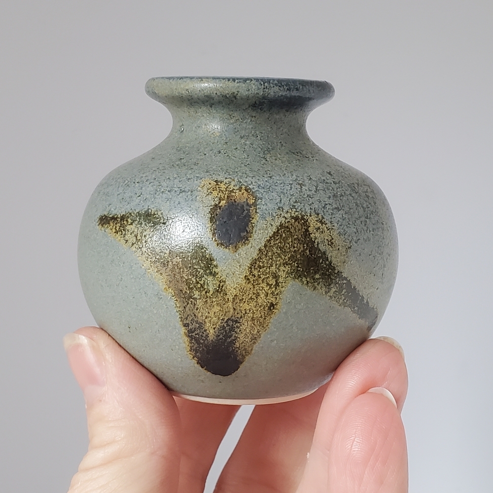 Studio Pottery Vase by Tom Dendy of The Contented Cat Pottery Kelowna, BC Signed